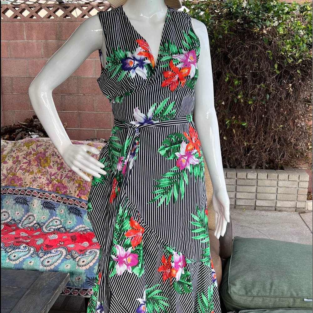 Mid length sleeveless wraparound casual dress